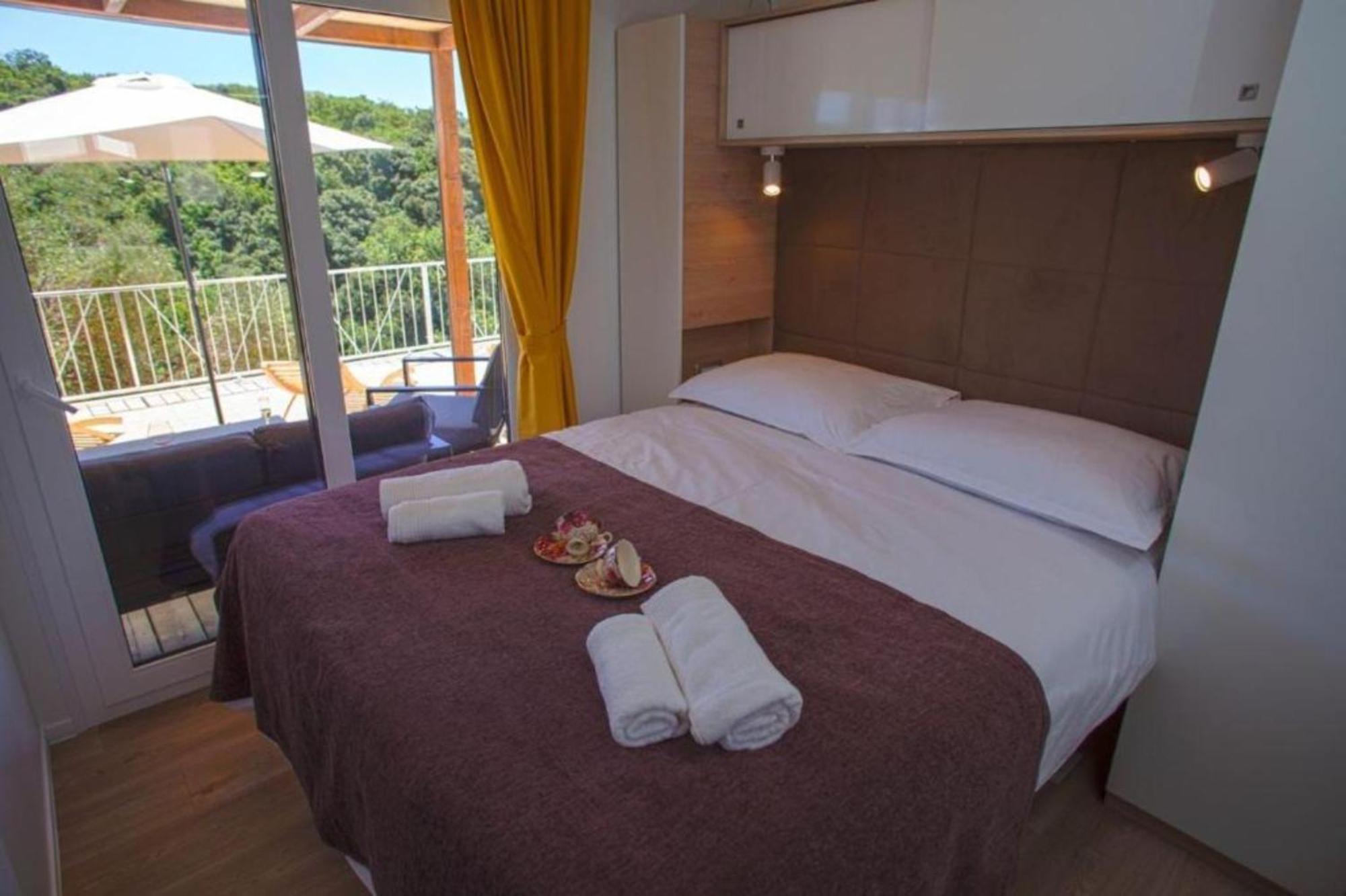 Lastura Aparthotel & Mobile Homes Novalja Kültér fotó