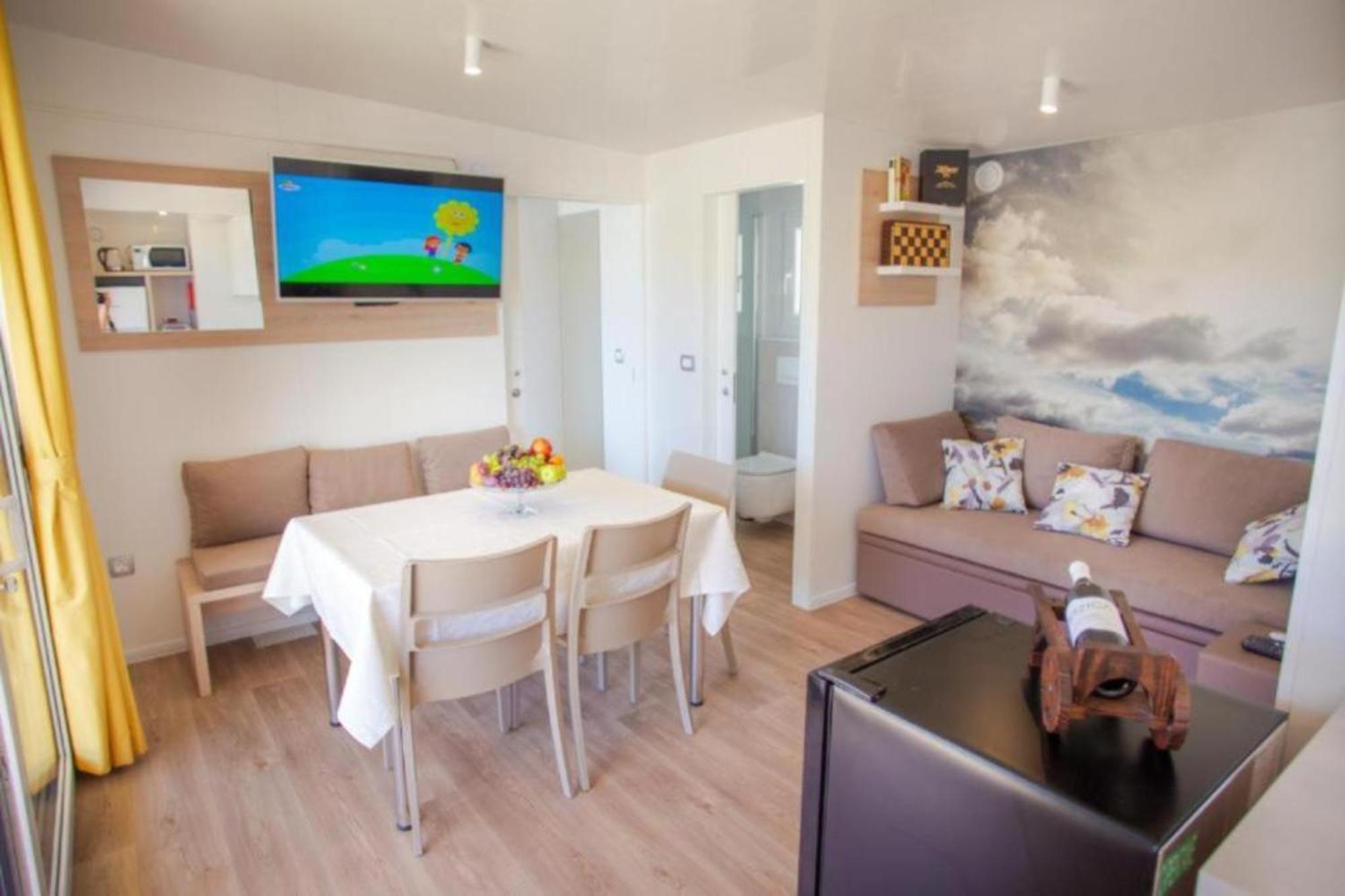 Lastura Aparthotel & Mobile Homes Novalja Szoba fotó
