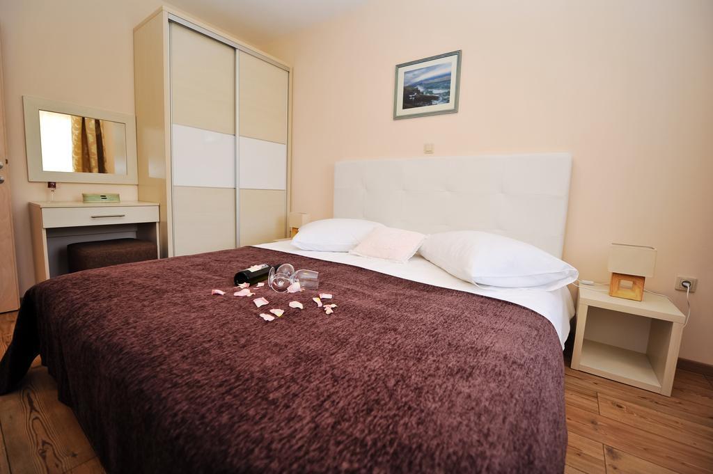 Lastura Aparthotel & Mobile Homes Novalja Szoba fotó